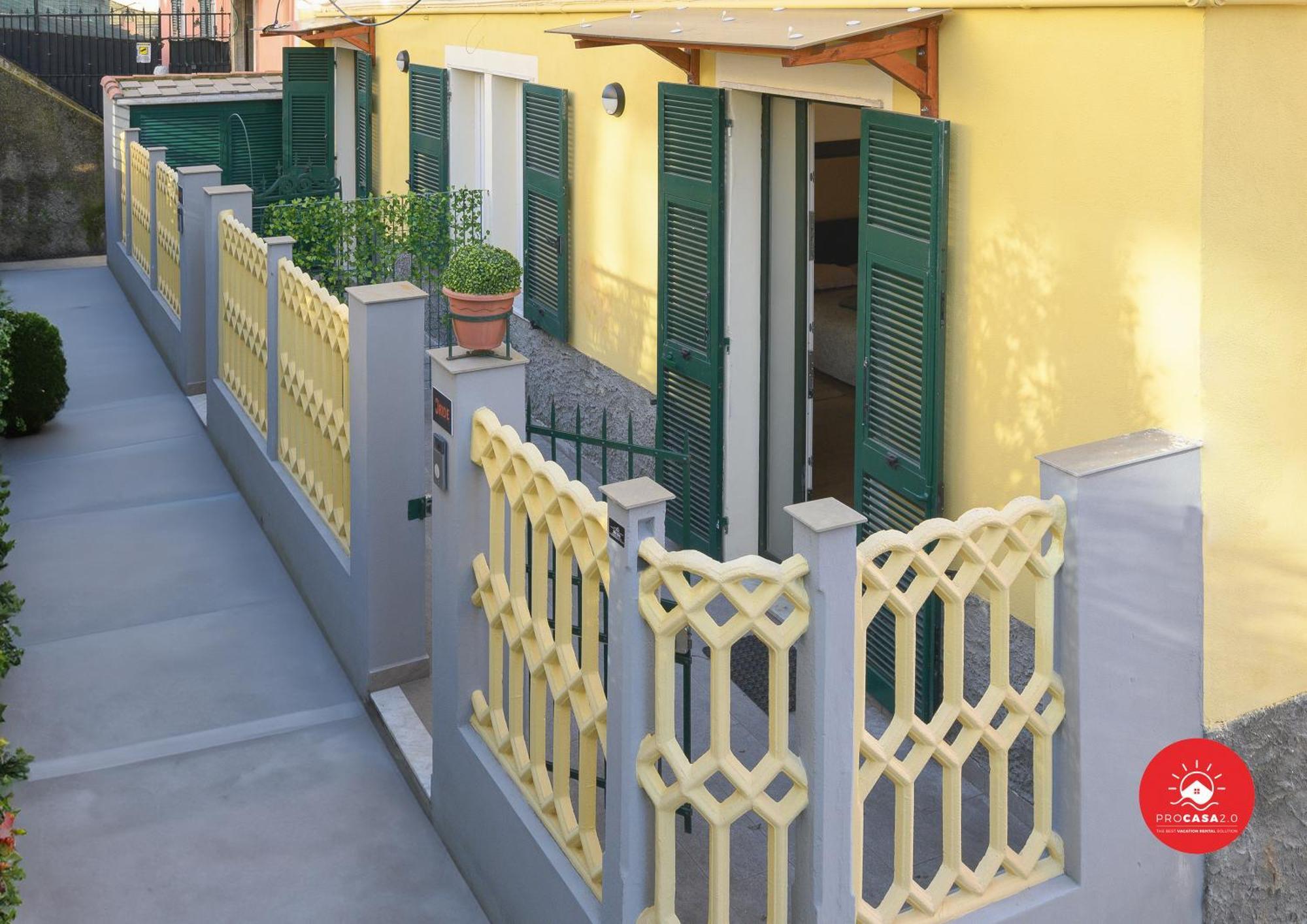 Iride Apartment Специя Екстериор снимка